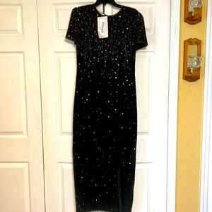 Stenay form fitting formal dress new with tags